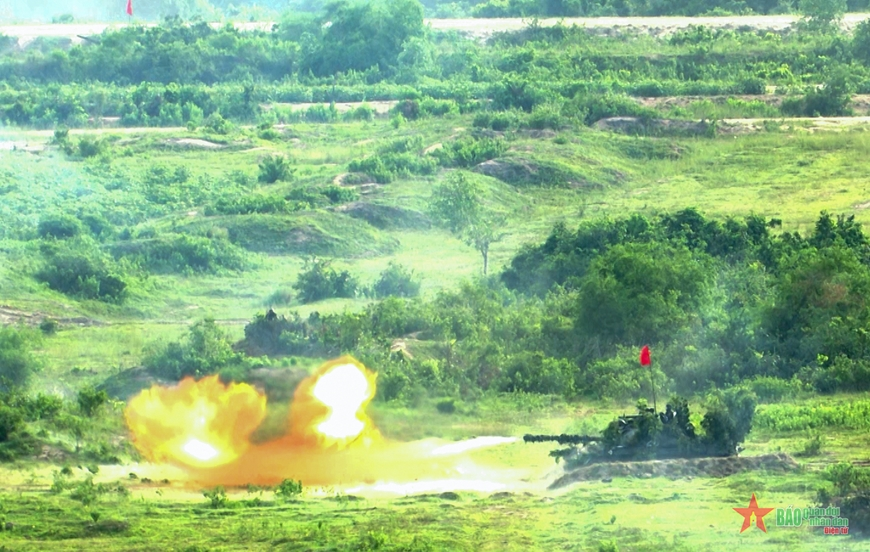 Sư đoàn Bộ binh 2 (Quân khu 5) tổ chức diễn tập bắn đạn thật 